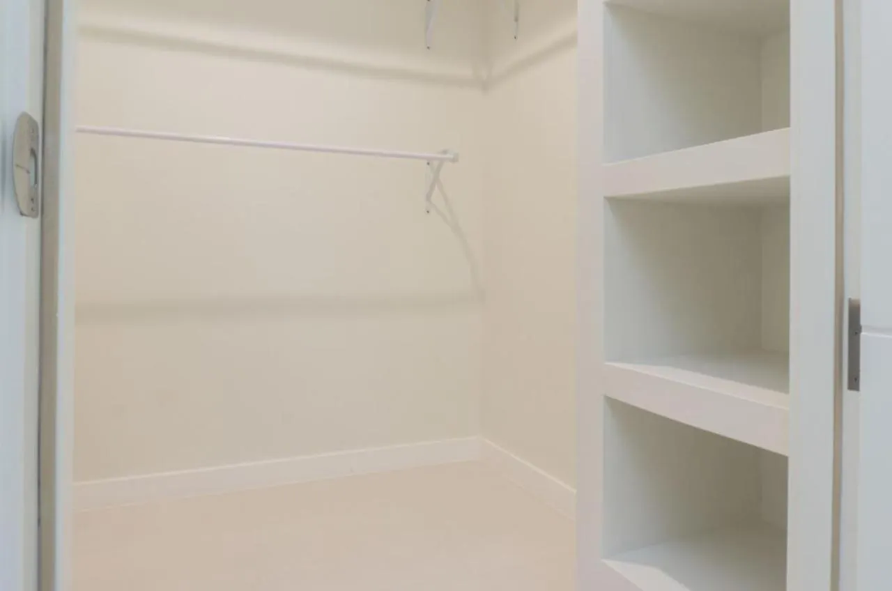 Via Apartments @ New קינגסטון