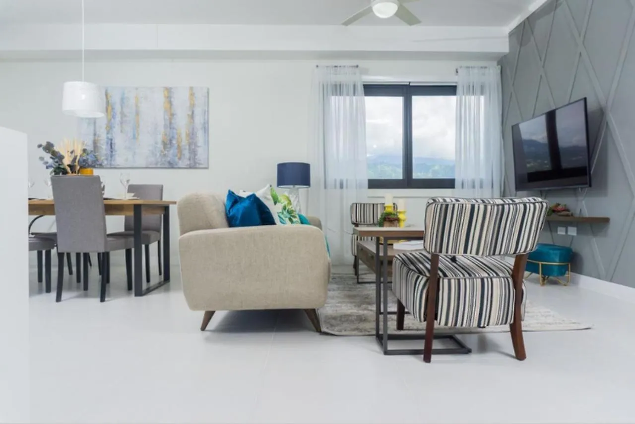 Via Apartments @ New קינגסטון 0*,