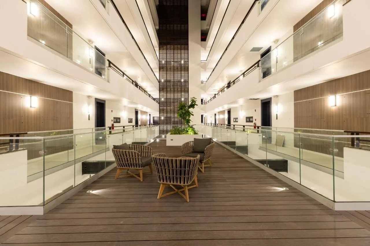Via Apartments @ New קינגסטון