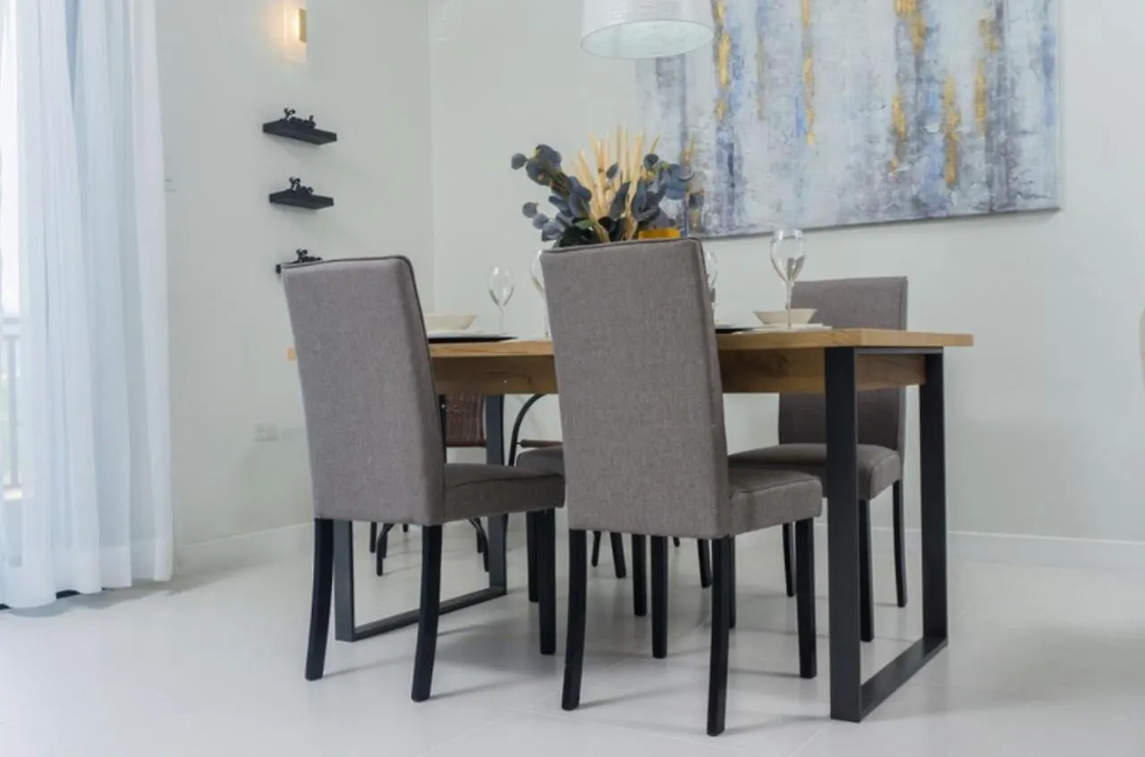 Via Apartments @ New קינגסטון 0*,